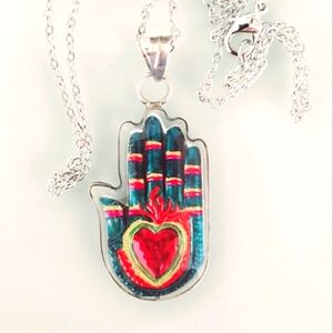 Vintage Sterling Silver Heart In Hand Necklace ❤️